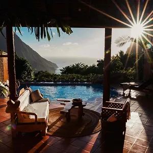 Ladera Hotel